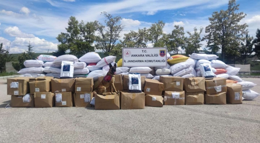 16 ton bandrolsüz kıyılmış kaçak tütün ele geçirildi