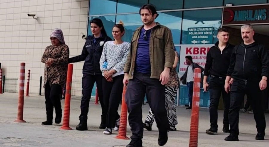 Bursa'da kartla kapıları açıp, altın ve paraları çalan 3 kadın yakalandı
