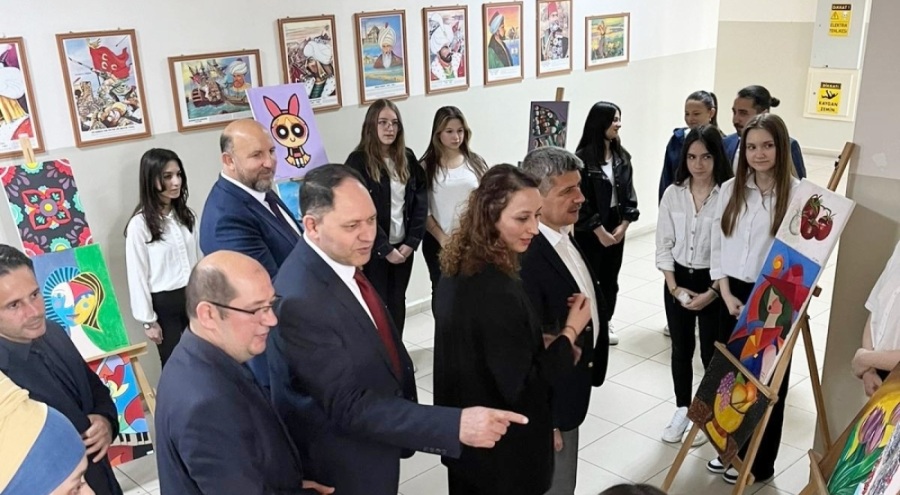 Dünya kültürleri Mustafakemalpaşa'da buluştu
