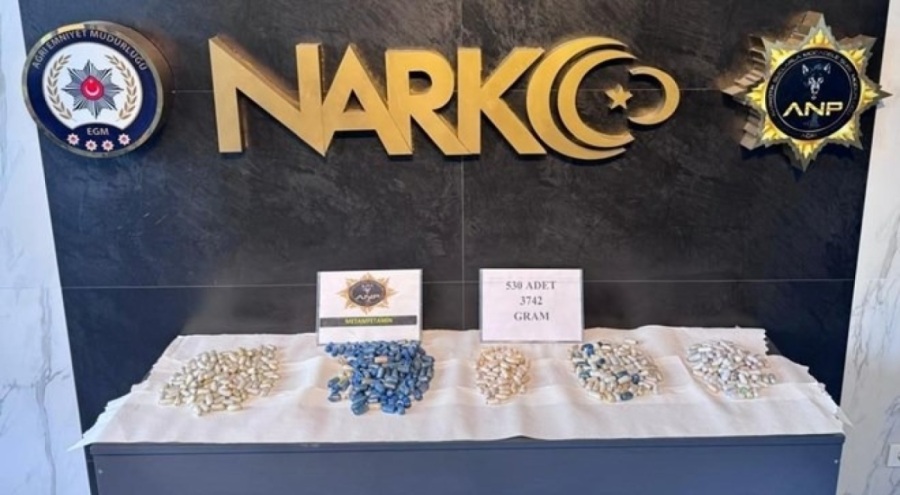 Yakalanan şüphelilerin midelerinden yaklaşık 4 kilo uyuşturucu çıktı