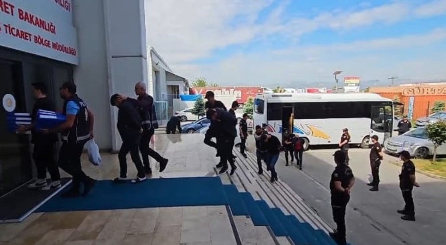 "Siber dolandırıcılık" operasyonu! 15 kişi gözaltına alındı