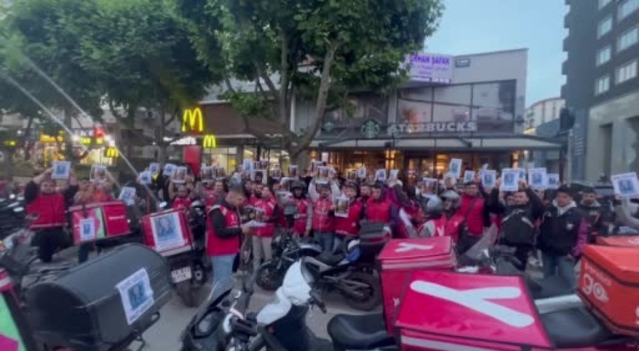 Bursa'da protesto! Motokuryeler öldürülen üniversite öğrencisi kurye için kontak kapattı