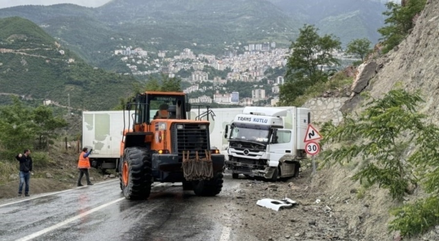 Artvin-Ardahan karayolu ulaşıma açıldı