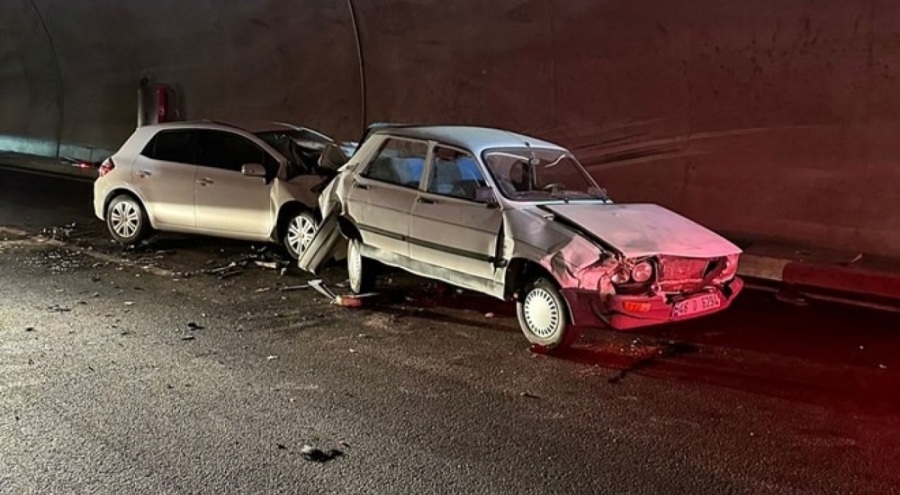 Tünelde zincirleme kaza! Çok sayıda yaralı