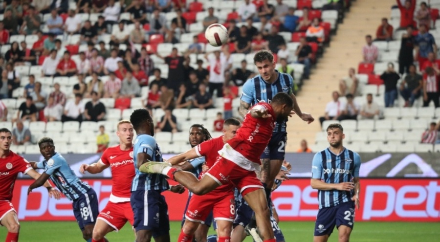 Antalyaspor, Adana Demirspor'u mağlup etti