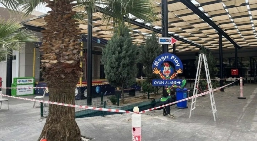 AVM'nin süs havuzunda ölü bulundu!