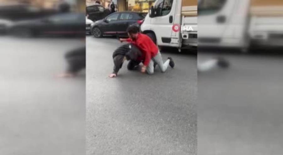 Yol kavgasında kurye bıçaklandı!