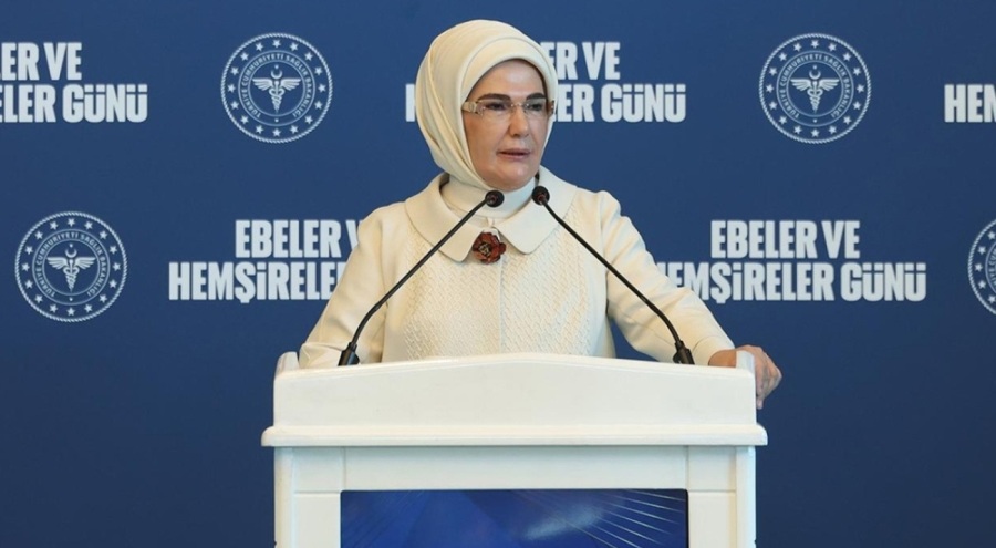 Emine Erdoğan: Sağlık çalışanlarına şiddetin önlenmesi için yeni yasal düzenlemeler gerekiyor