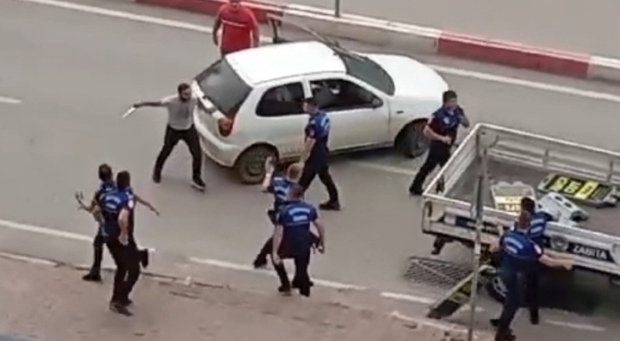 Adana'da korkunç olay! Zabıta memuruna bıçakla saldırdı