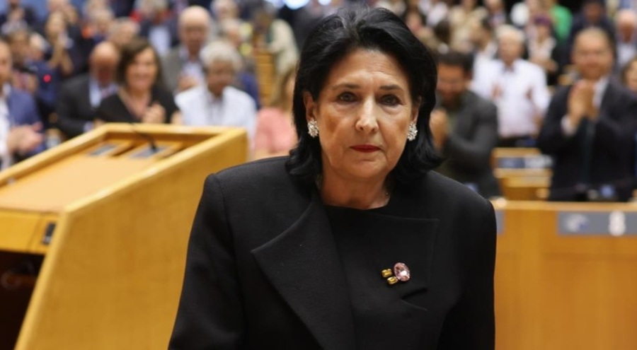 Cumhurbaşkanı Zurabişvili'den "Yabancı etkinin şeffaflığı" yasasına veto