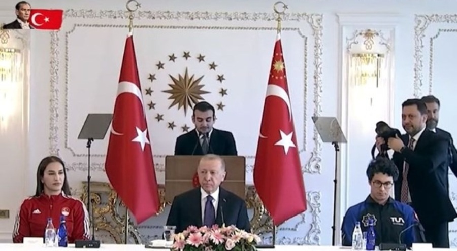 Erdoğan gençlerle buluştu: Türkiye'nin en büyük umudu gençler