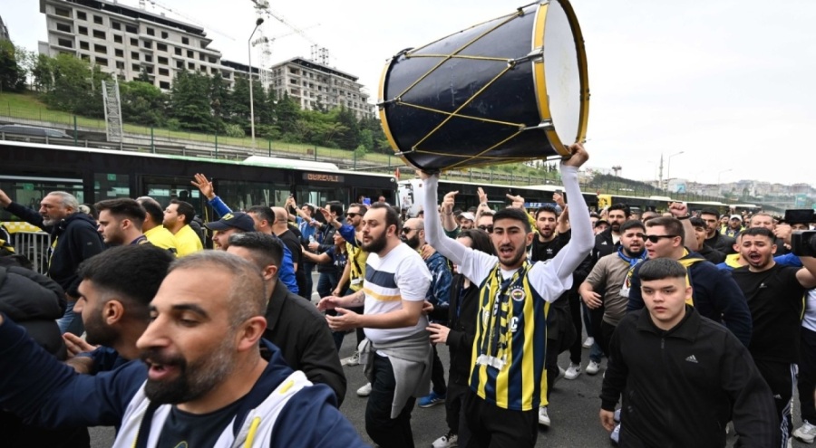 Fenerbahçe taraftarları RAMS Park'a akın etti