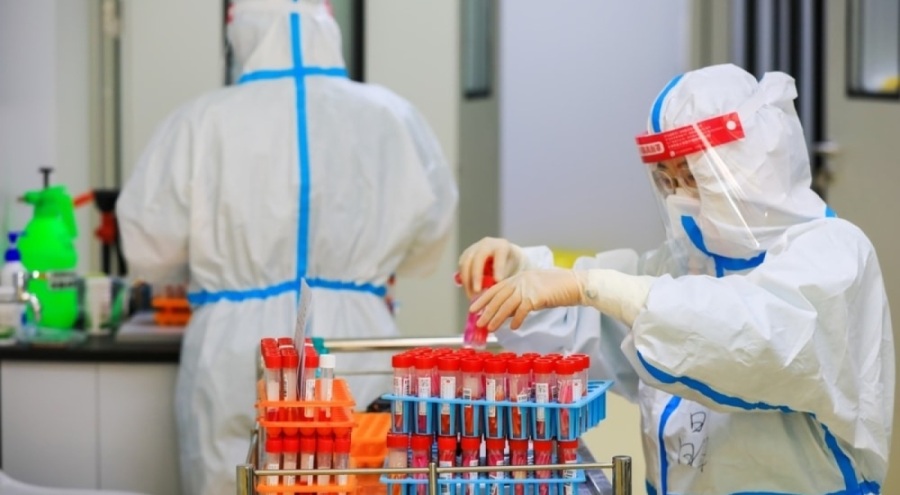 Yeni varyantlar endişe yarattı! Artış olabilir