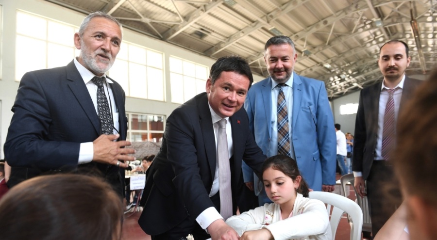 Osmangazi'de minik öğrenciler satrançta  yarıştı