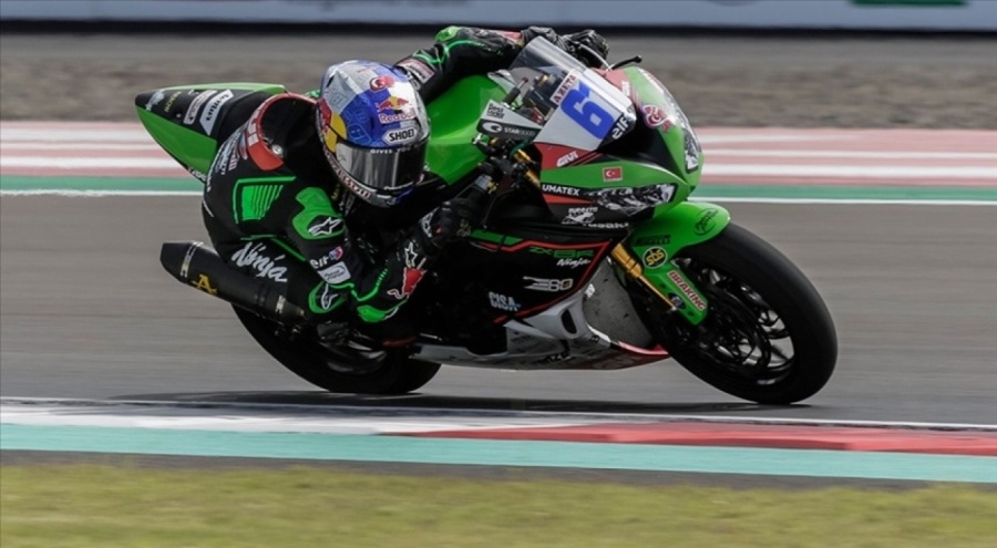 Motosikletçi Can Öncü, Britanya Superbike'ın 3. ayak yarışlarında podyuma çıktı