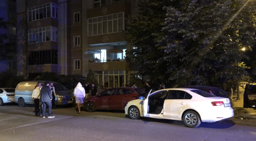 İki otomobil çarpıştı! 3 yaralı