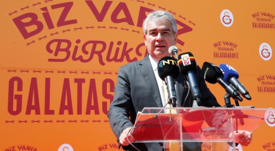 Süheyl Batum: "Dursun Özbek yönetimi, Galatasaray'ı yanağı okşanabilir bir kulüp haline dönüştürdü"