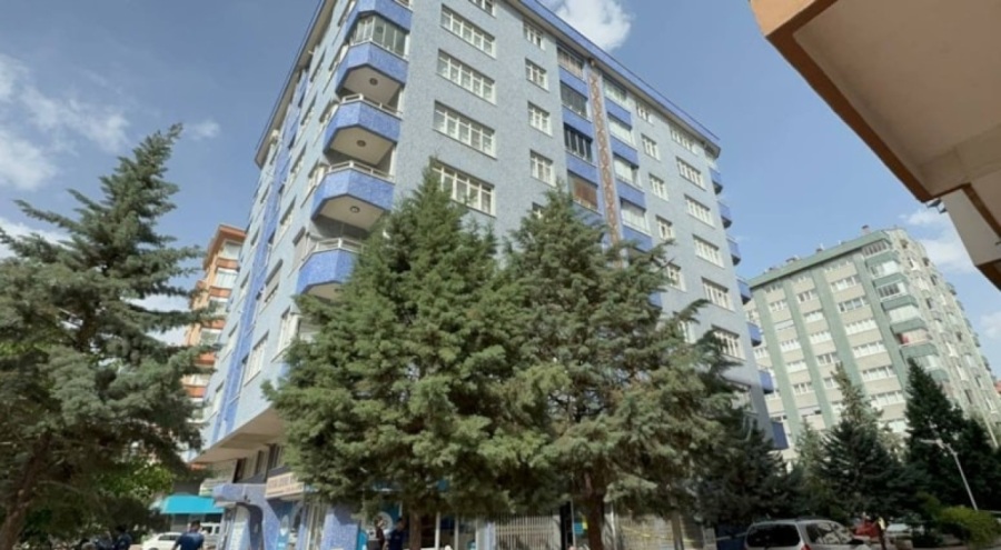 Pencereden düşen kadın hayatını kaybetti