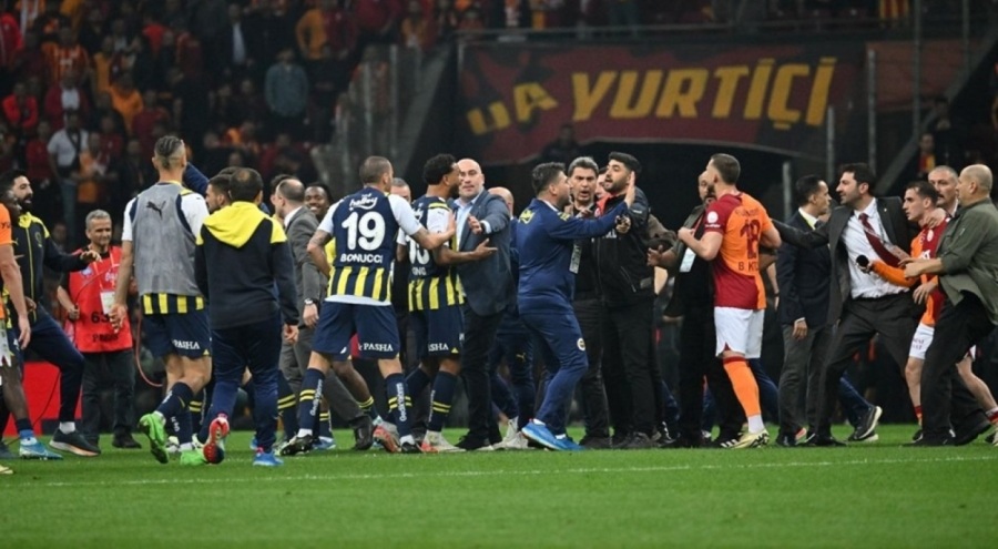 Fenerbahçe-Galatasaray maçındaki olaylara soruşturma başlatıldı!