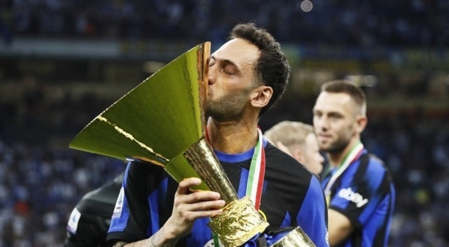 İtalya'da Hakan Çalhanoğlu'na büyük onur!