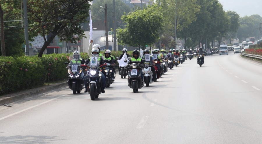 Bursa'da motosikletli kuryelerden bıçaklı saldırı kurbanı olan üniversite öğrencisi Akman için konvoy!