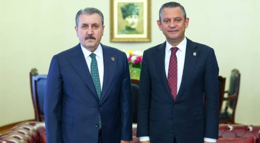 Özgür Özel'den 'başıboş köpek düzenlemesi' tepkisi: Tutarlı bir tarafı yok