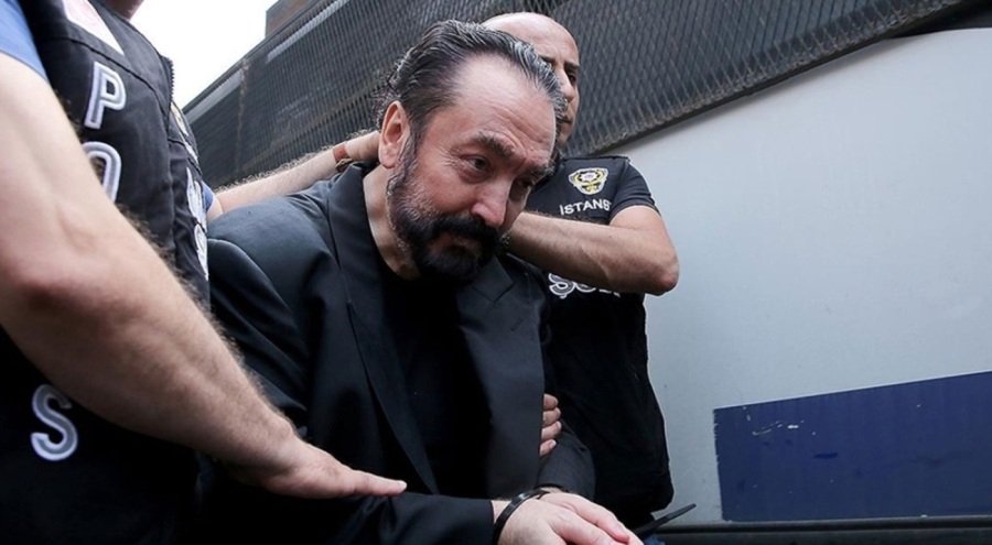 Adnan Oktar davasında 4 kişi tahliye edildi