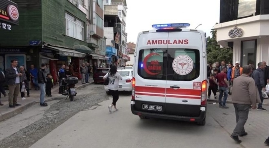 Havaya tüfekle ateş açan maganda garsonu vurdu