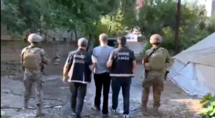 4 ilde zehir tacirlerine yönelik operasyon: 15 tutuklama