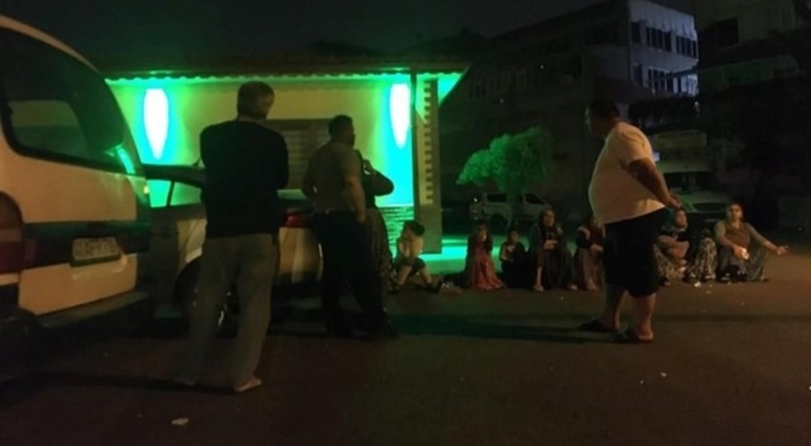 Telefon başlayan tartışma sokakta bıçaklı kavgaya dönüştü! Çok sayıda yaralı