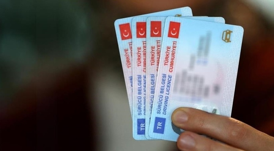 Eski tip ehliyetler yıl sonunda geçersiz hale gelecek