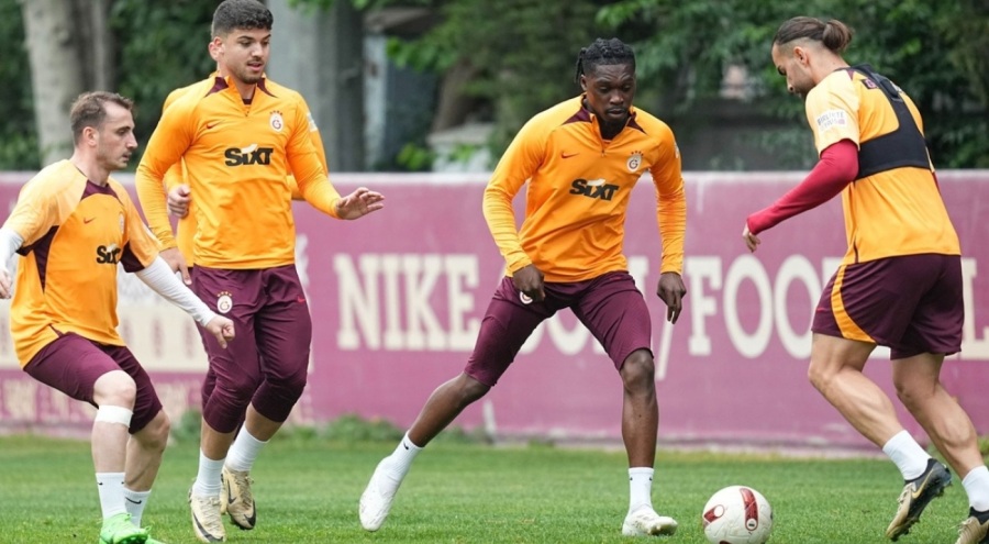 Galatasaray'ın kamp kadrosu açıklandı