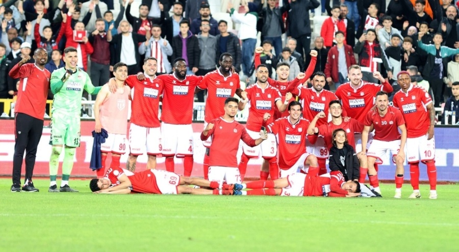 Sivasspor sezonu galibiyetle noktaladı