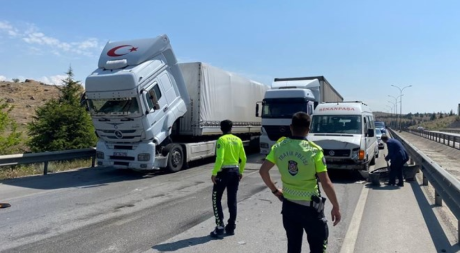 Zincirleme kaza! 6 yaralı