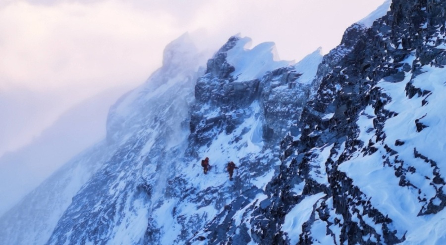 Everest'te 3 dağcı öldü, 2 dağcı kayıp