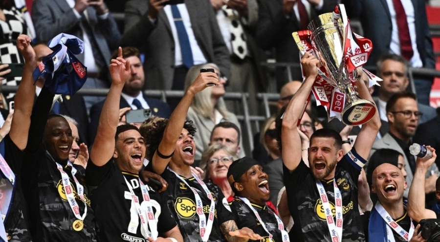 Premier Lig'e yükselen son takım belli oldu