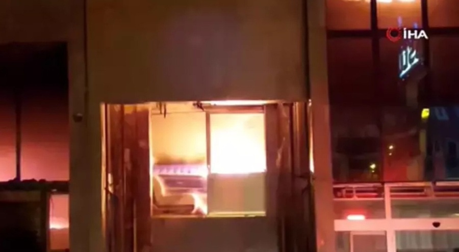 Samsun'da yatak fabrikasında yangın!