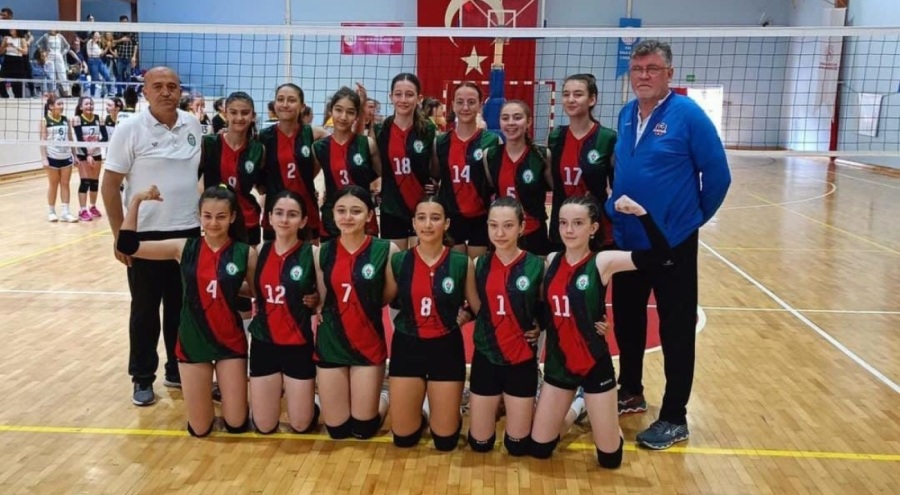 Midi Kızlar Gelişim Ligi şampiyonu Hürriyetspor