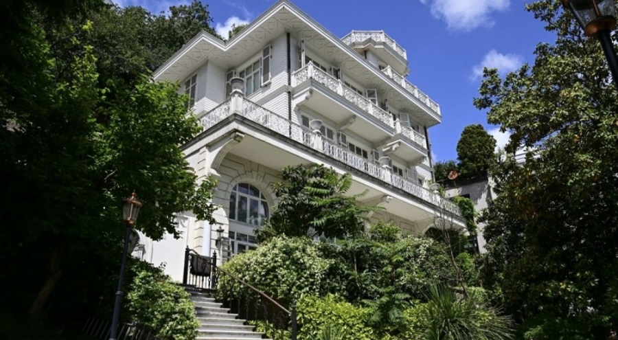 Koza-İpek Holding'e ait Beyaz Köşk 750 milyon liraya satışta