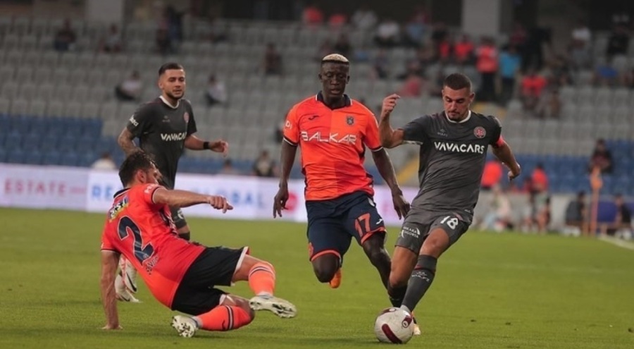 Fenerbahçe ilk transferinde sona yakın