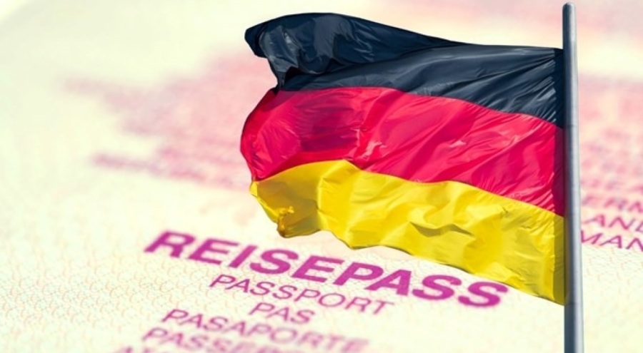 Almanya'da rekor sayıda vatandaşlık verildi