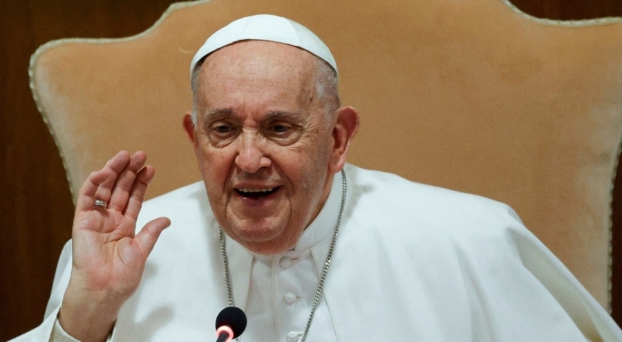 Papa Francesco 'homofobik' ifadeleri için özür diledi