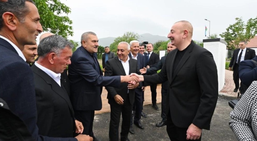 Aliyev Hocalı'yı ziyaret etti!