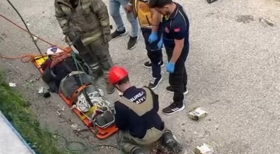 Bursa'da alkollü şahıs dereye düştü!