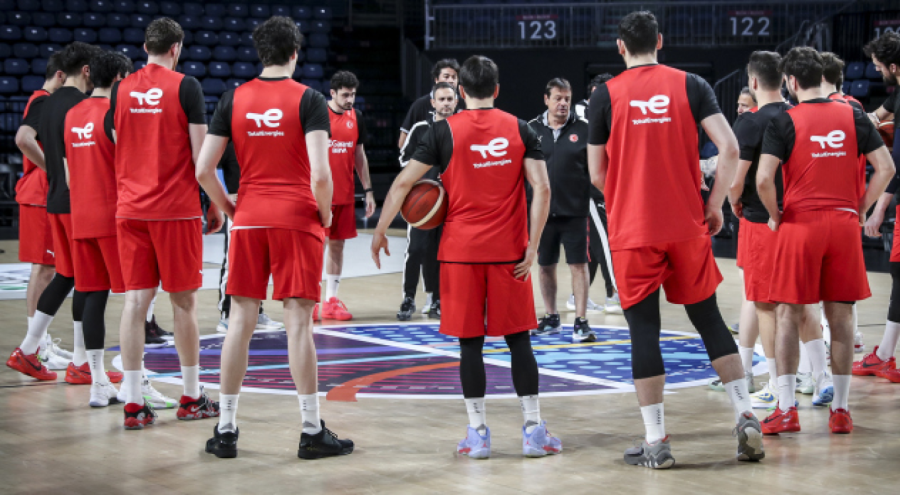 A Milli Erkek Basketbol Takımı'nın kamp kadrosu açıklandı