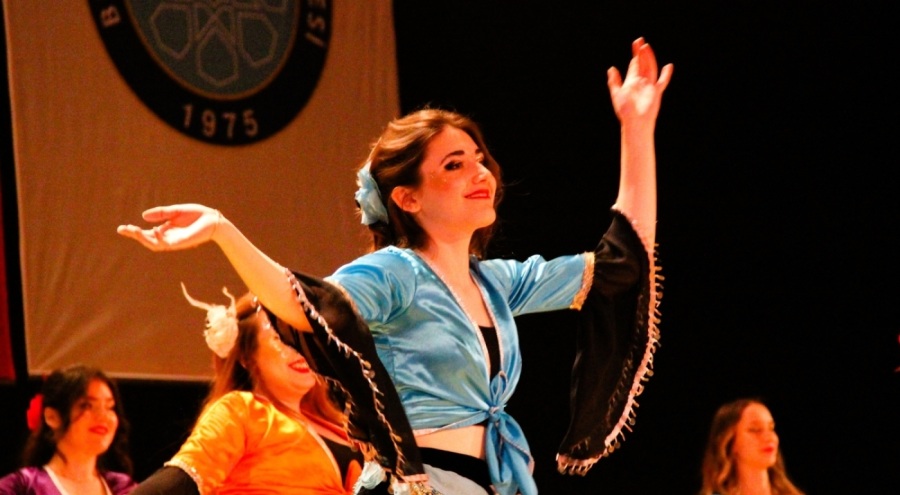 BUÜ'de Halk Dansları Festivali coşkusu