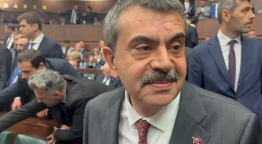 Bakan Tekin'den 'yeni müfredat' eleştirilerine yanıt: Okuyarak eleştirsinler