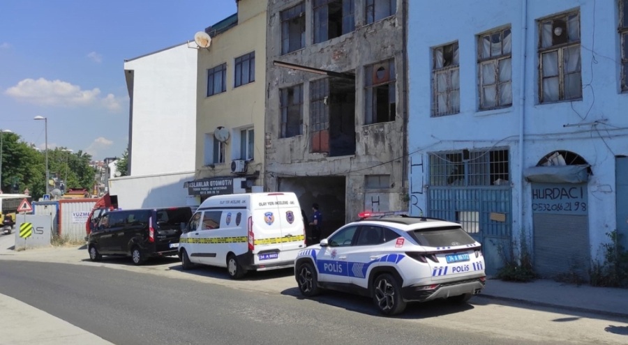 Metruk binada ceset bulundu