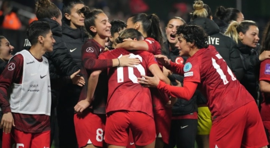 Millilerin maçı ücretsiz olacak