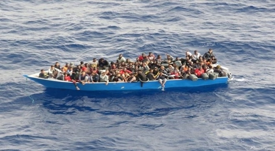 Tunus açıklarında göçmen teknesinin alabora oldu! Kayıplar var